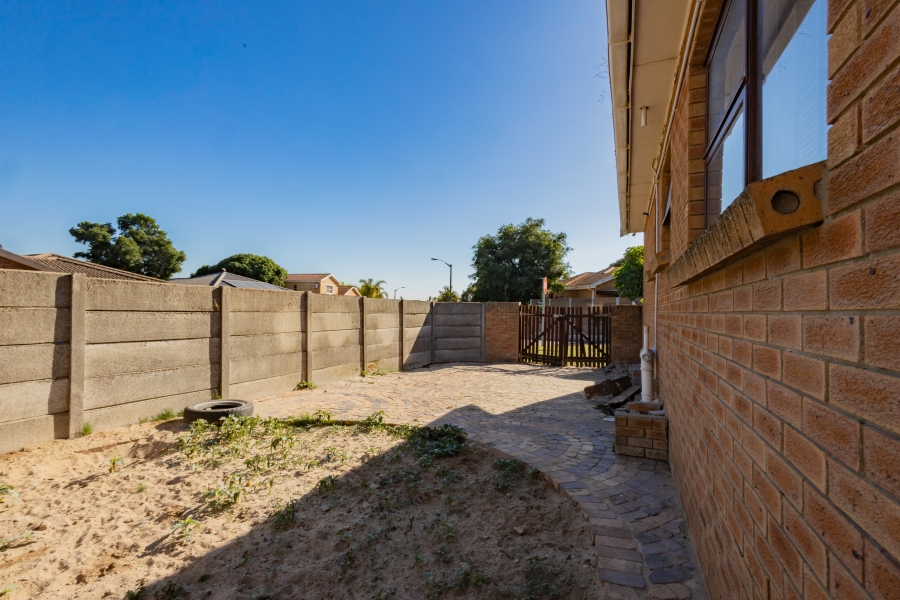 3 Bedroom Property for Sale in Brackenfell South Western Cape